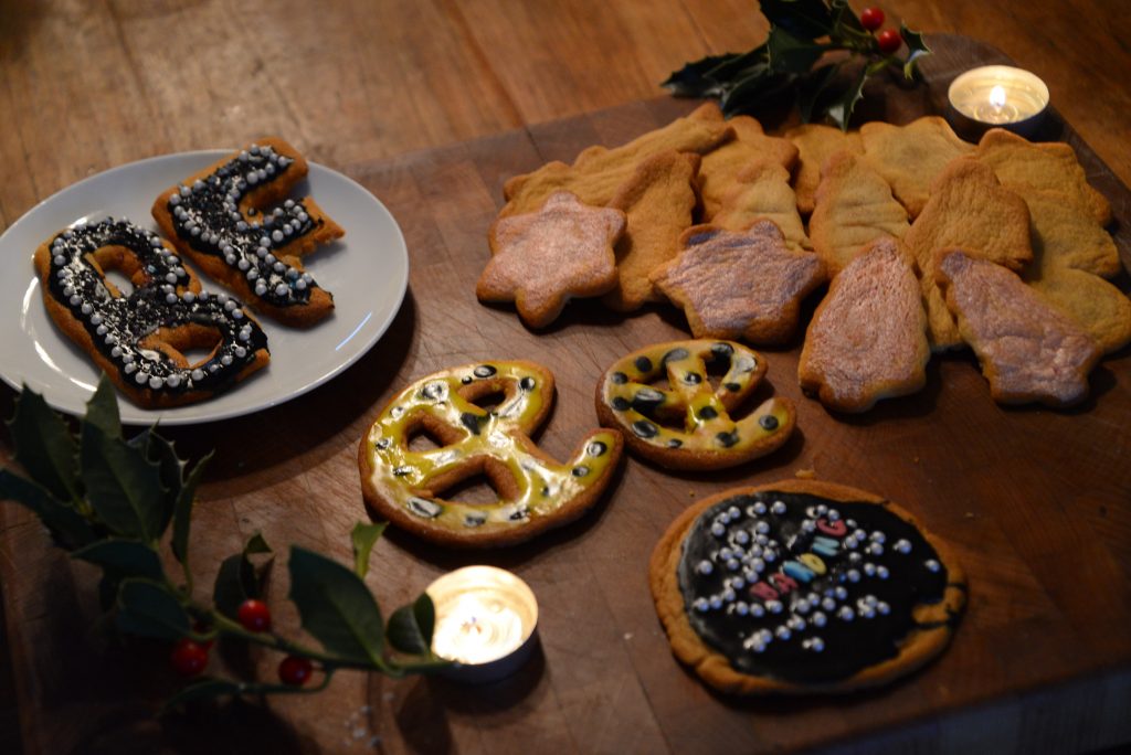 Barong Family Christmas Cookie Contest - YELLOW CLAW